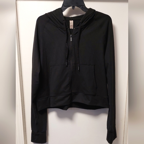 YOGALICIOUS LUX Cropped Black Zip Up Athletic Hoodie - Picture 1 of 7